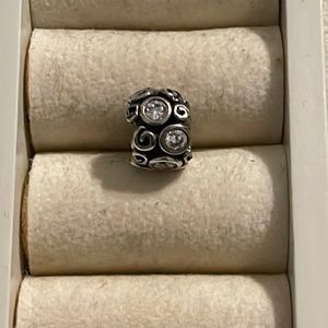 EUC PANDORA Clear Primrose Path Bead